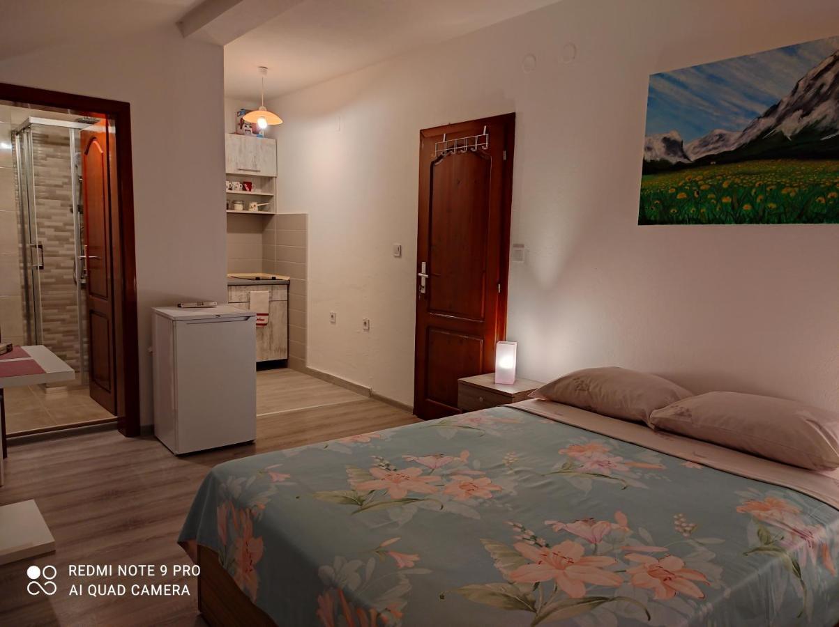 Apartments Papan Petrovac na moru Exterior foto