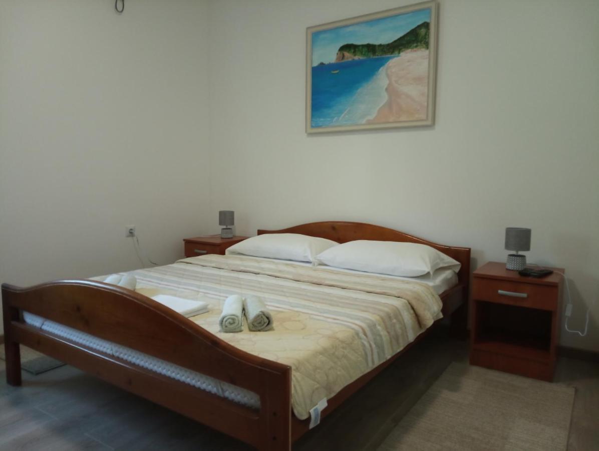Apartments Papan Petrovac na moru Exterior foto
