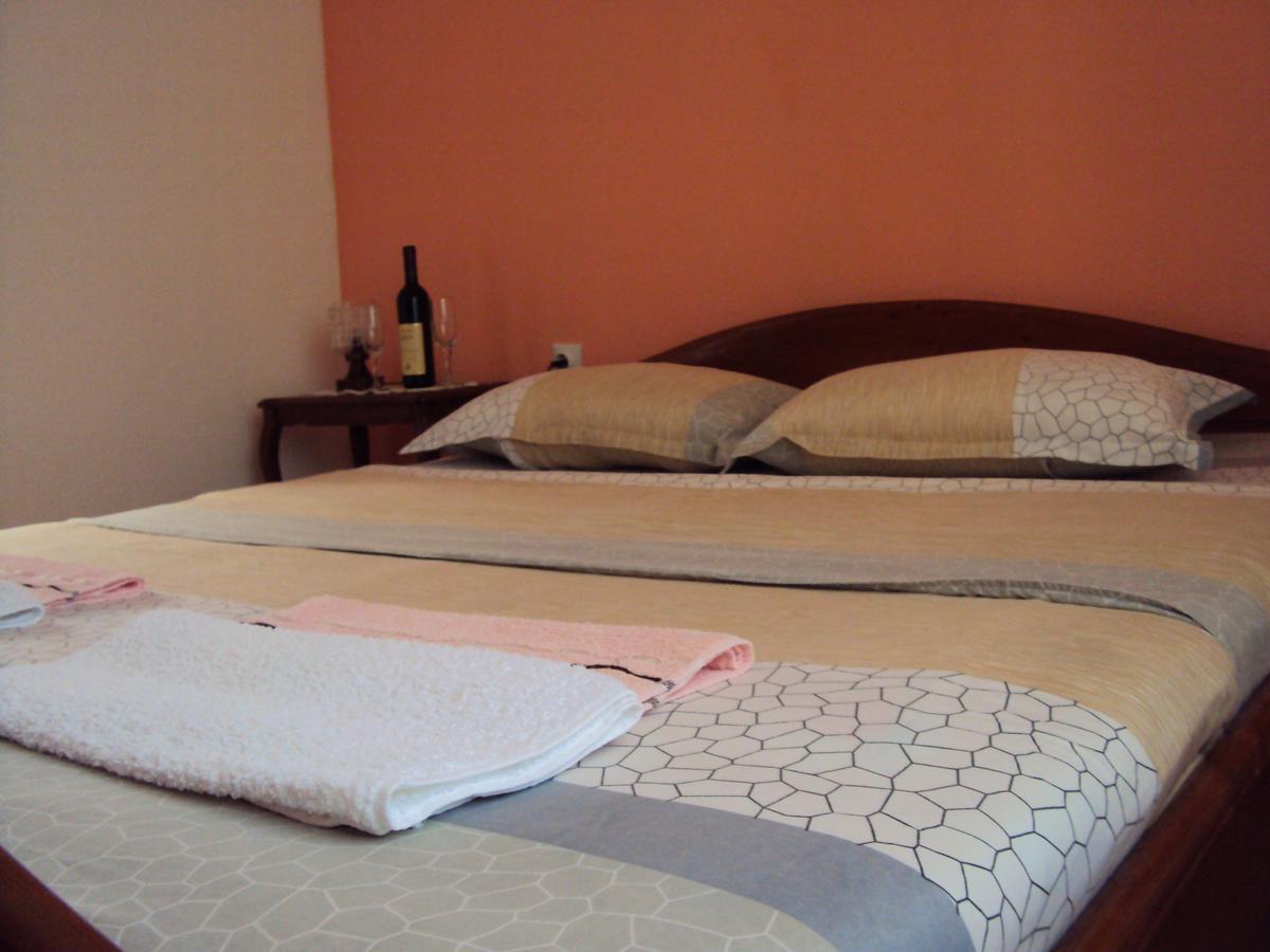 Apartments Papan Petrovac na moru Exterior foto