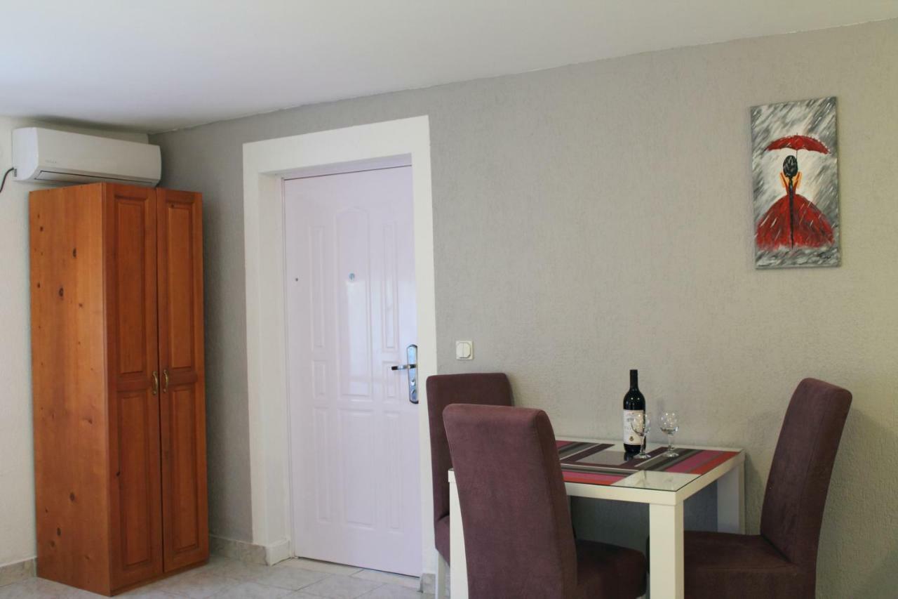 Apartments Papan Petrovac na moru Exterior foto